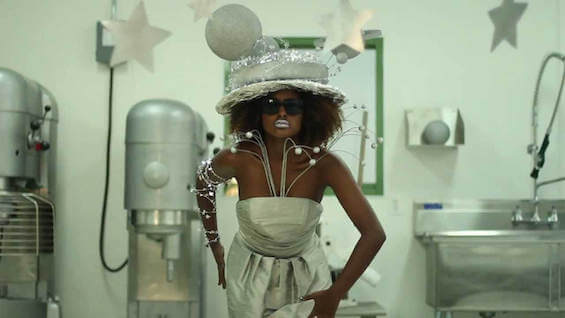 S1 E8 Just Got To Fake It